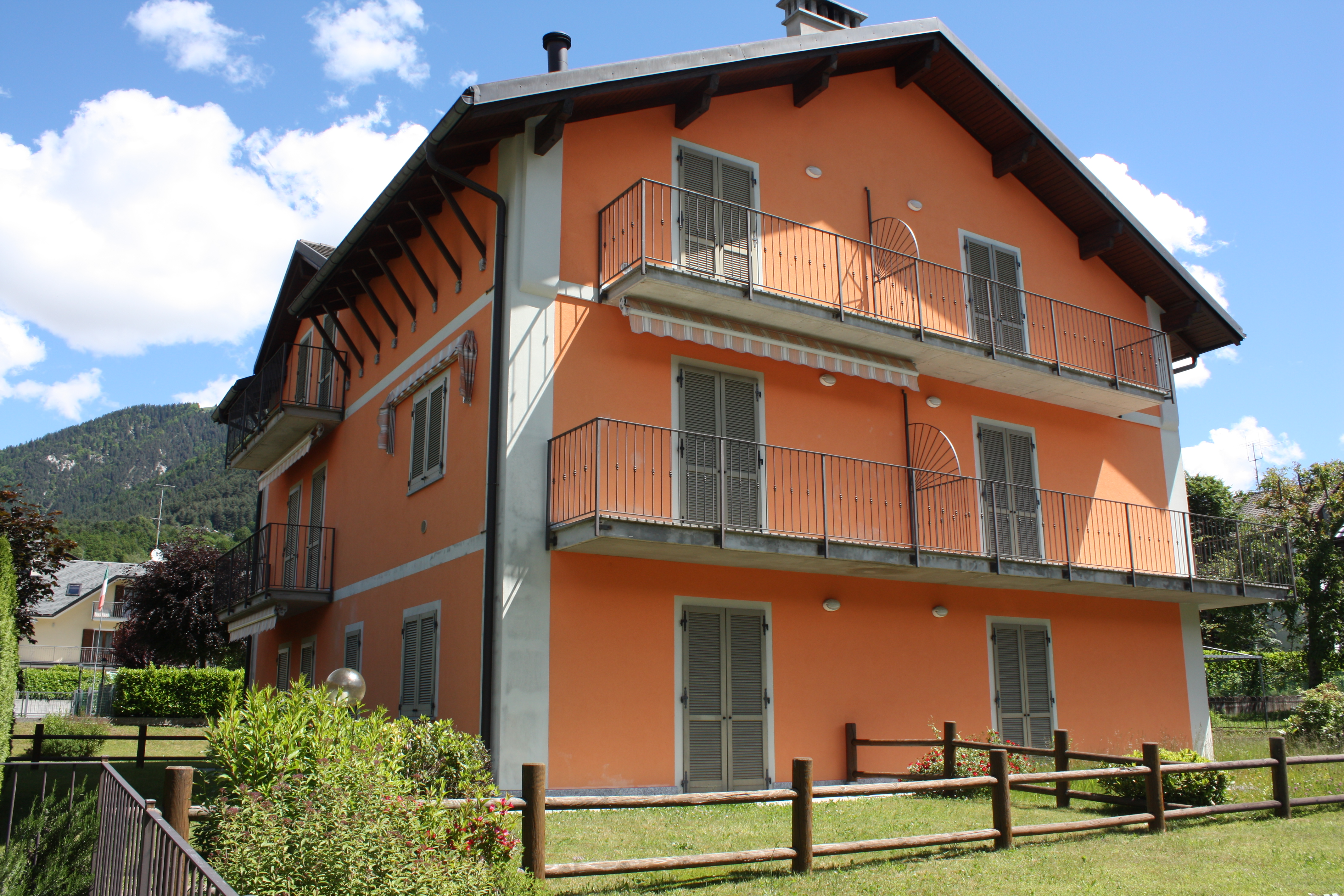 LOCAZIONE TURISTICA: ESTATE IN VILLETTA CON GIARDINO A SANTA MARIA MAGGIORE