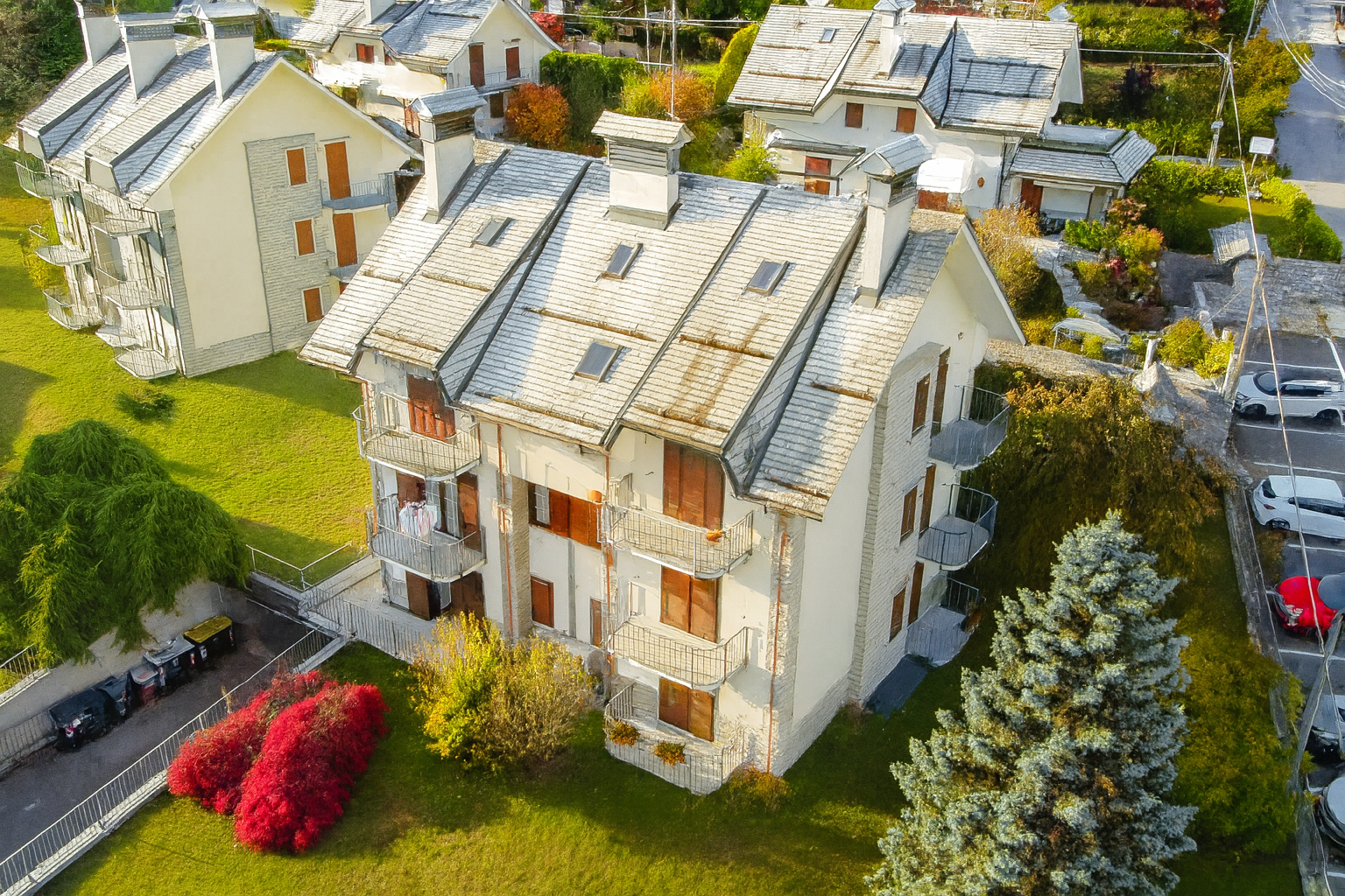 Ad un passo dalla stazione della funivia, in posizione comoda e tranquilla
